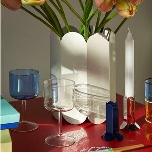 Hay tint wine glass 250ml set of 2 Brand New in Box!